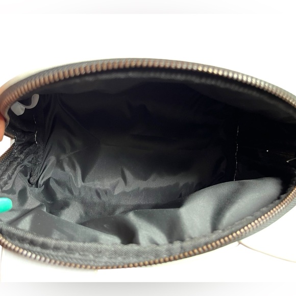 Hello Kitty Cosmetic Bag - Picture 5 of 5